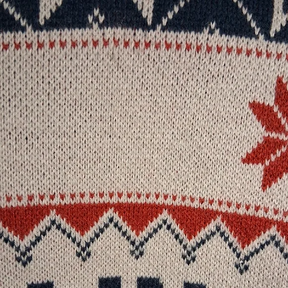 CALE Men's Sweater - Blue and Red Nordic Design Mountain HIGH Outfitters - Picture 7 of 7